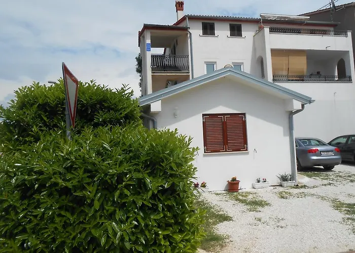 아파트 Petric 로비니